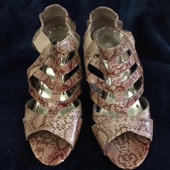 zoey Shoes - Ladies Open Teal Heel Size 7 zoey Shoes - Ladies Open Teal Heel Size 7